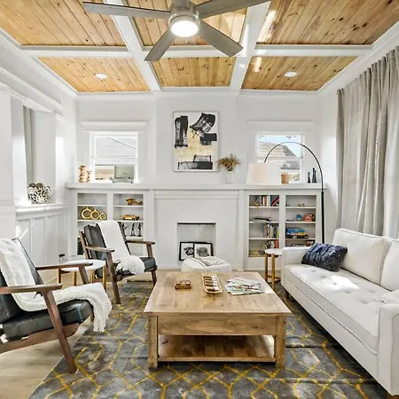 Villa Urban Elegance Retreat